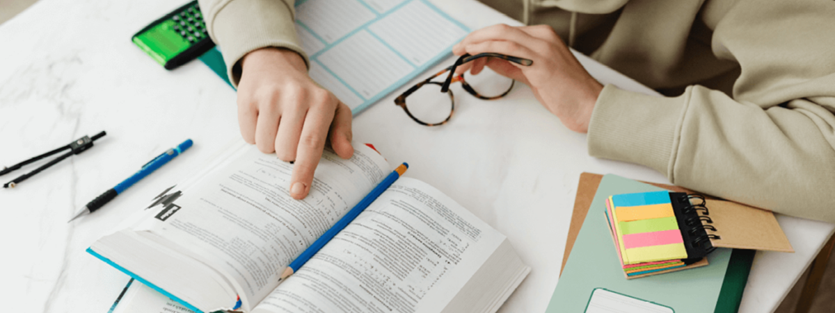 ADOLESCENTS | Études et Examens