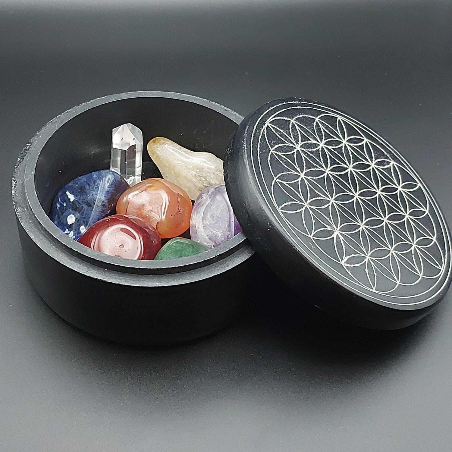 Boite à Bijoux ronde en Saponite et Chakras