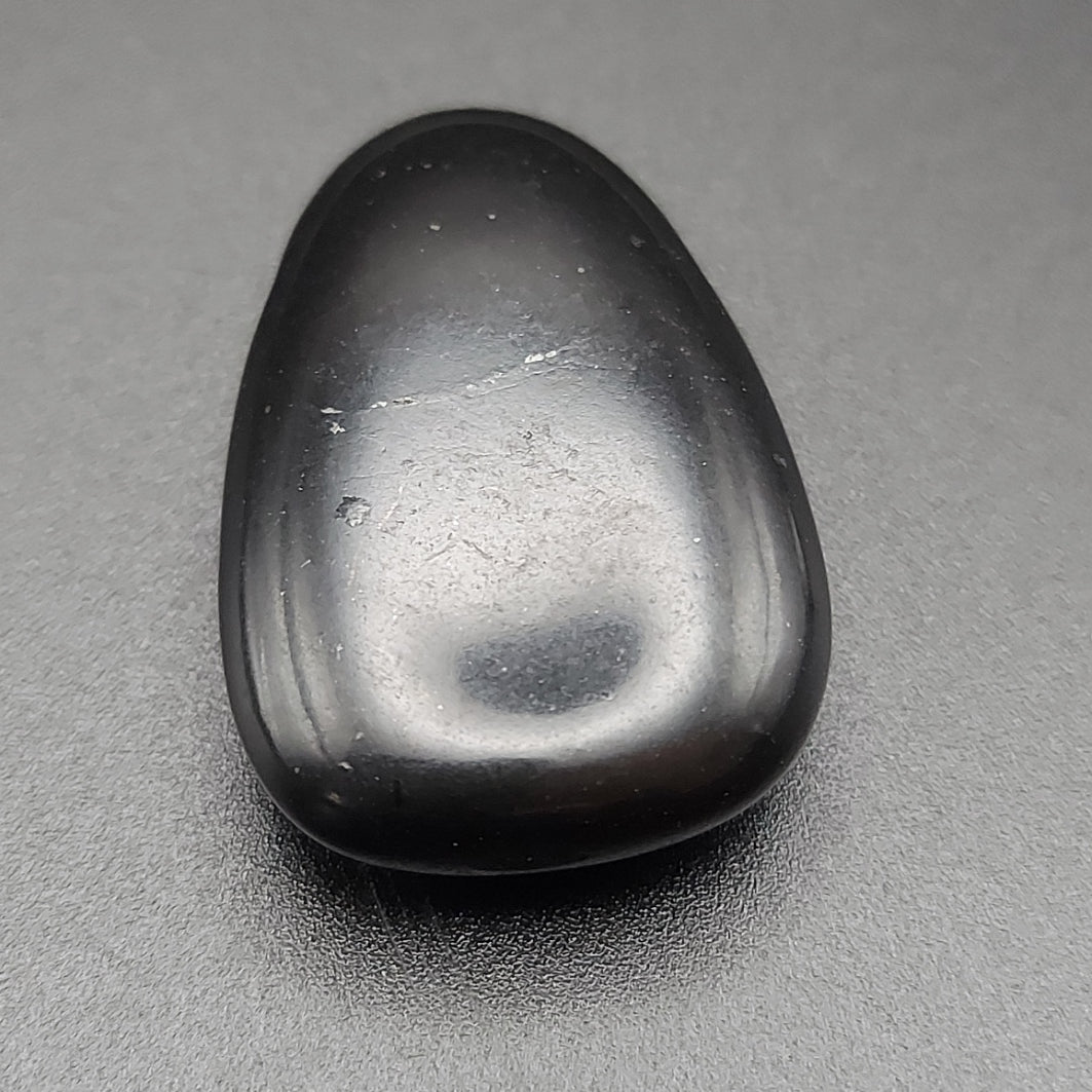 Pierre percée | Shungite