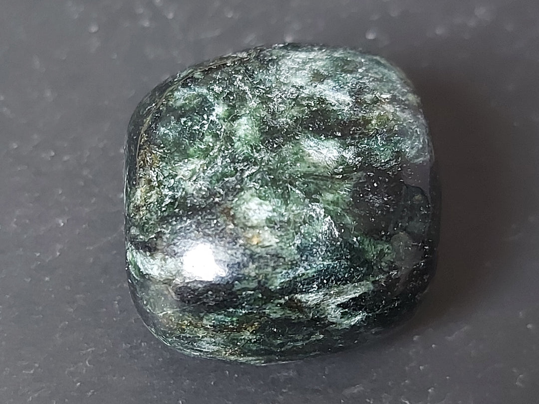 Pierre roulée | Séraphinite