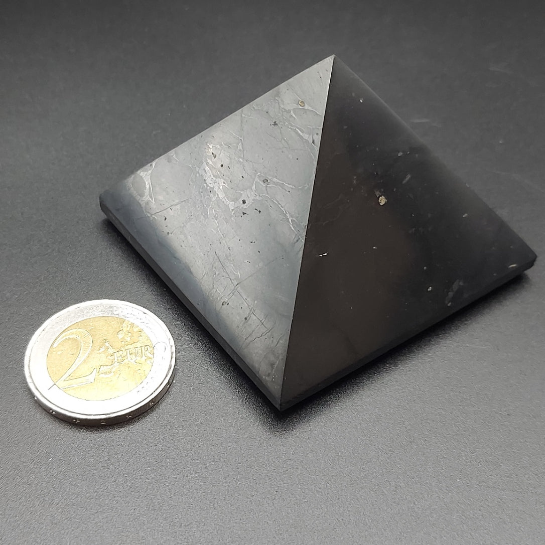 Pyramide | Shungite 60x60 mm